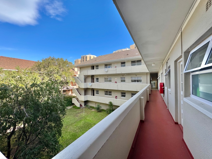 1 Bedroom Property for Sale in Rosebank Western Cape